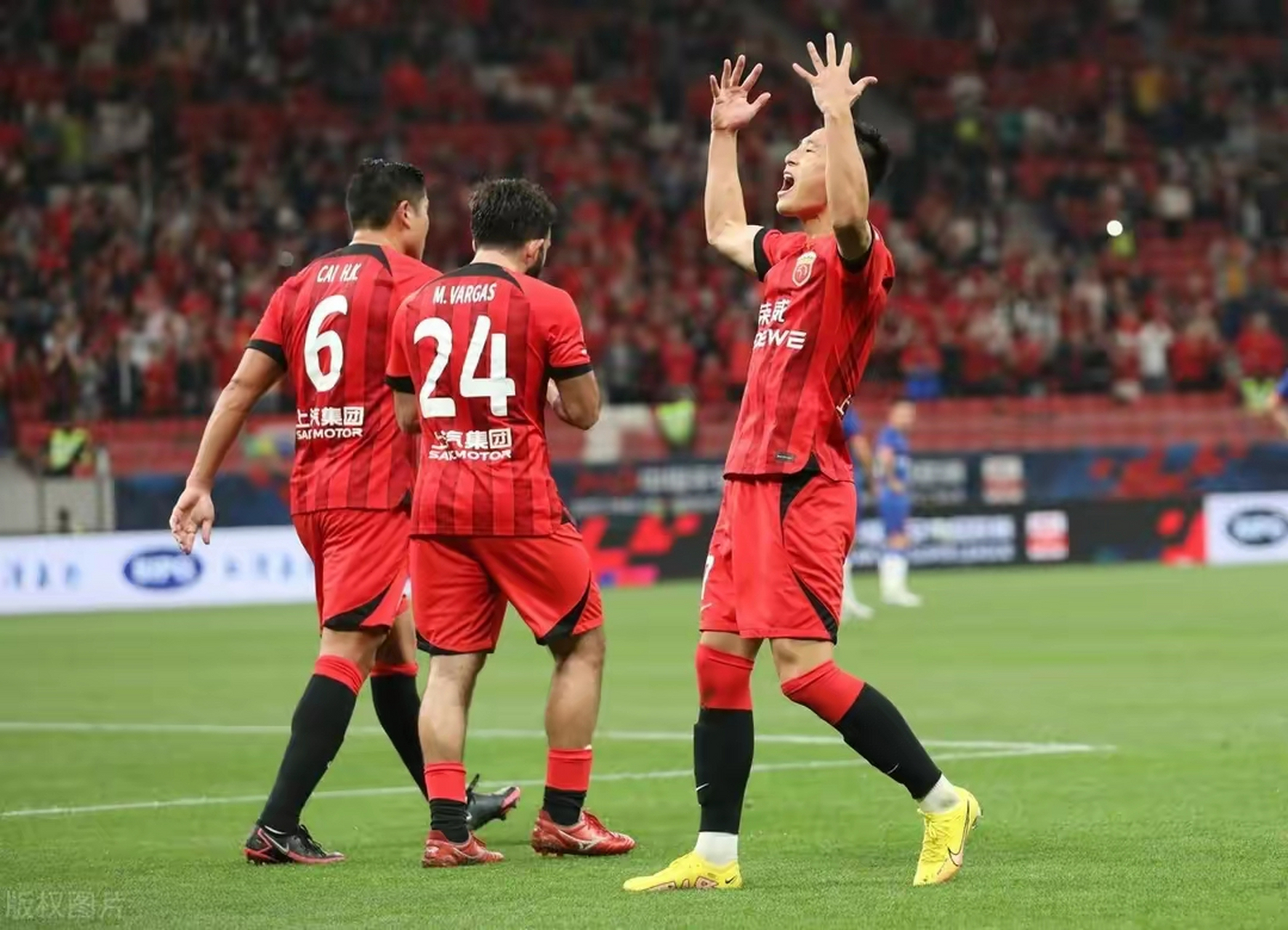 大发娱乐-沪上德比中申花战胜上港，豪取三分